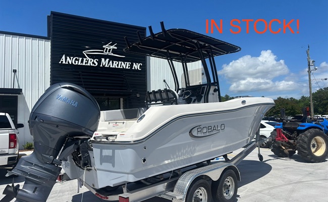 2026 Robalo R200 Alloy Gray 